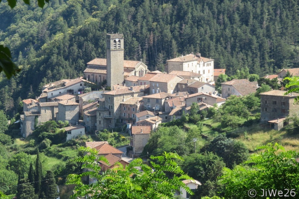 C'est avec ce magnifique panorama sur le village que nous terminerons notre visite