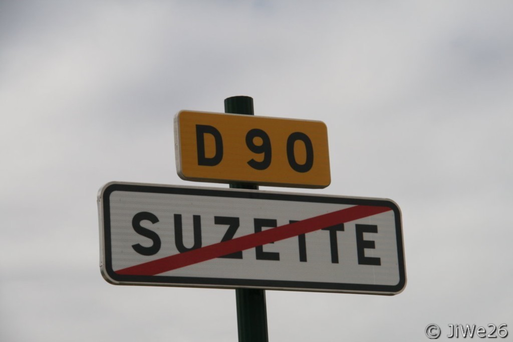 Sortie du village de Suzette