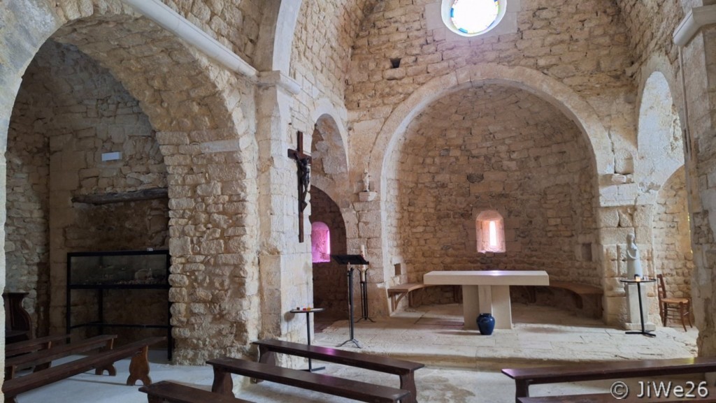 Le fond de l'église