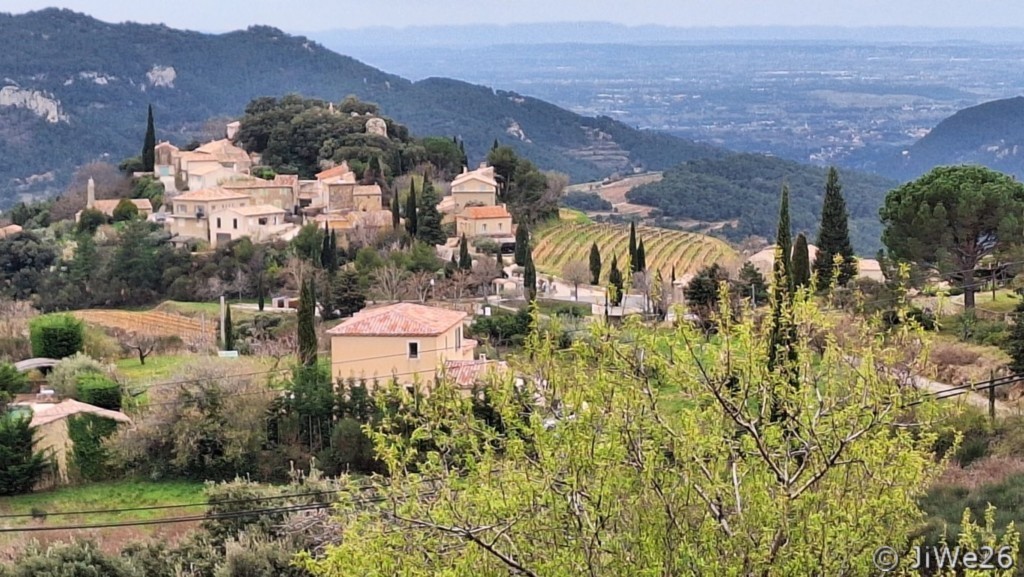 Le village de Suzette