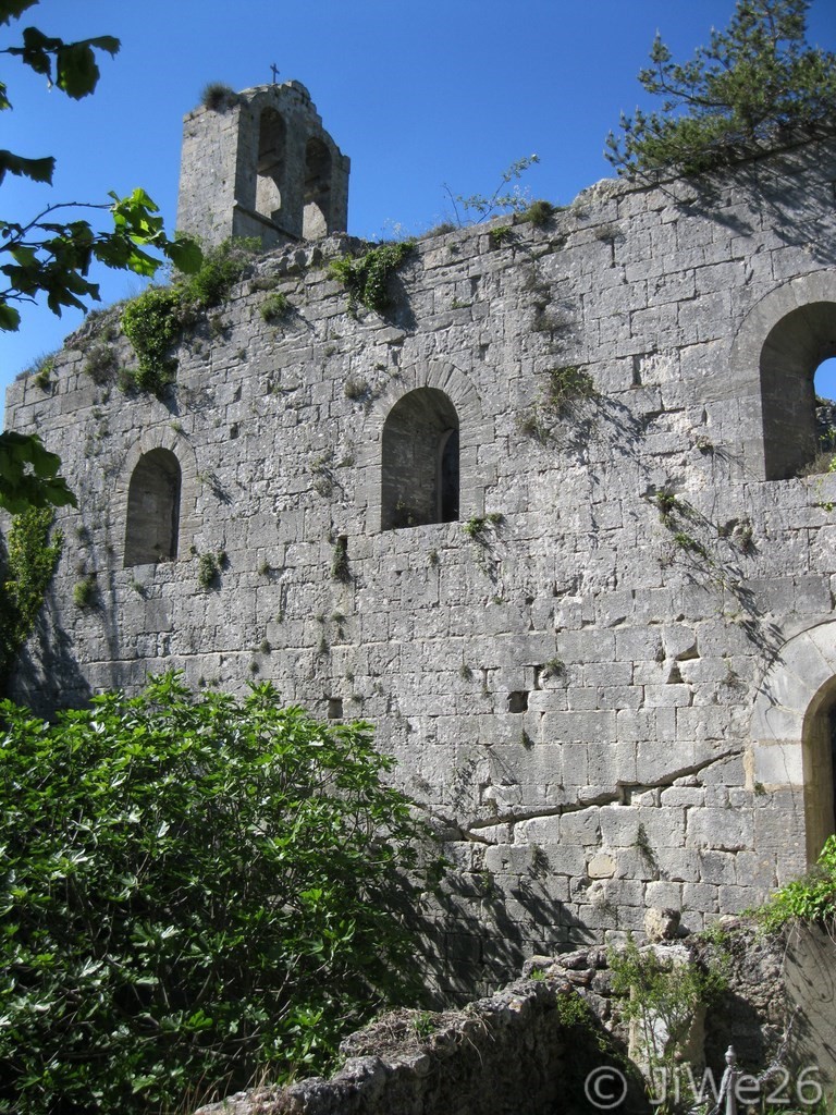Cette église était une abbaye de religieuses bénédictines