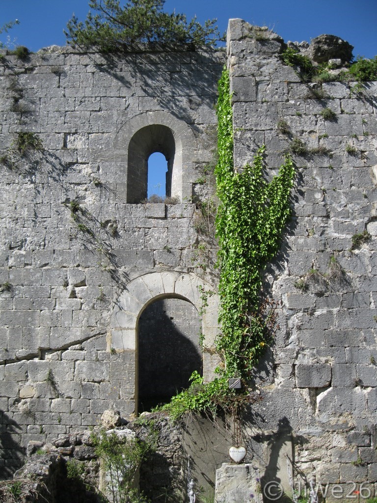 Cette église était une abbaye de religieuses bénédictines