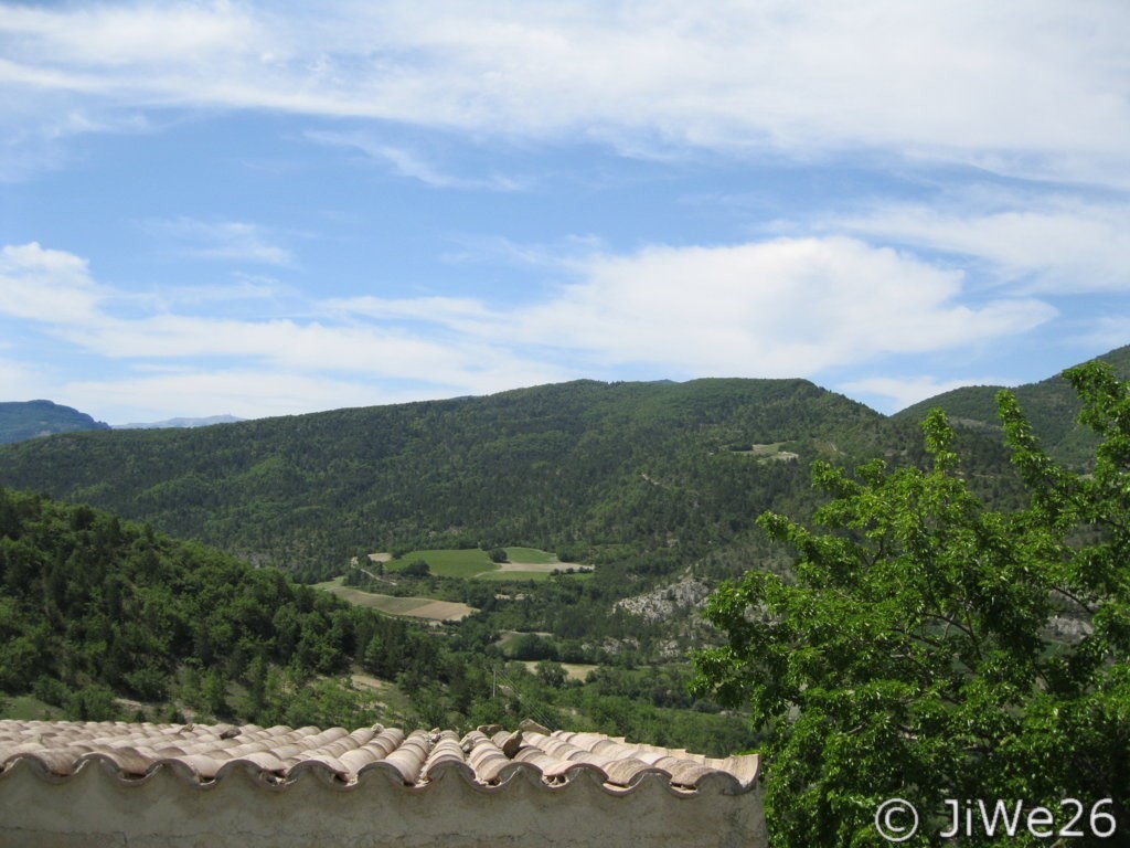 De par sa situation haut perchée, Arpavon nous offre de superbes panoramas