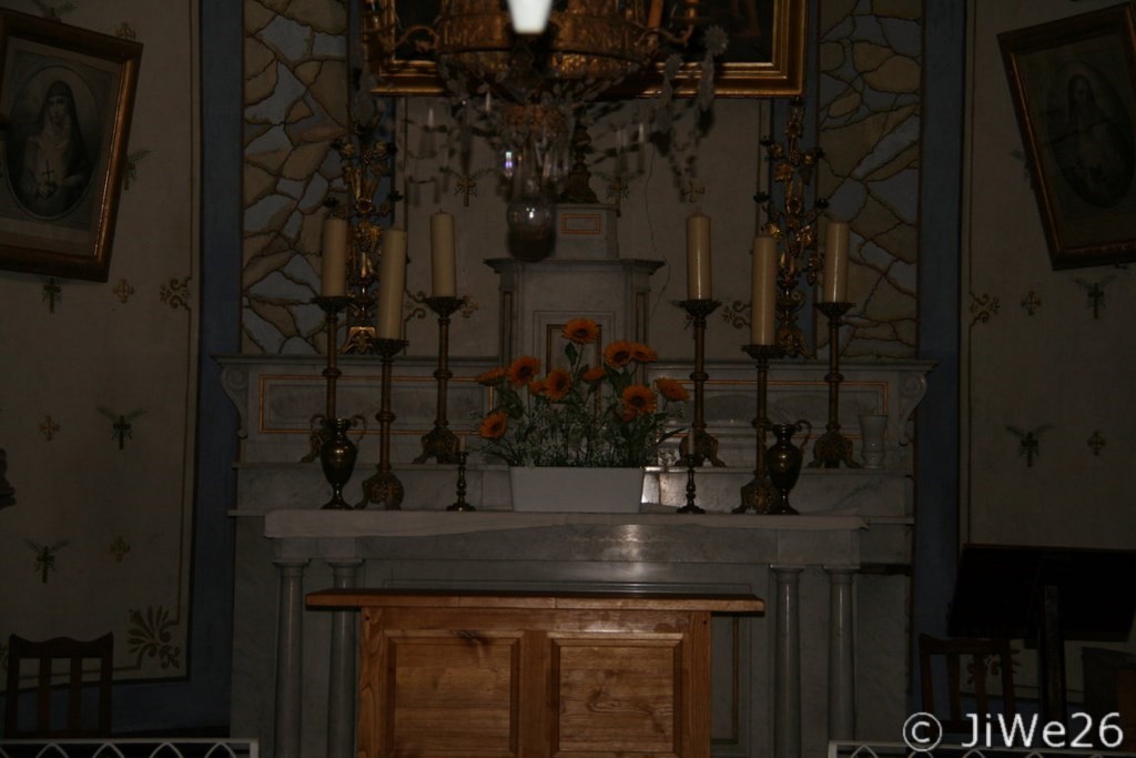 Gros plan sur l'autel