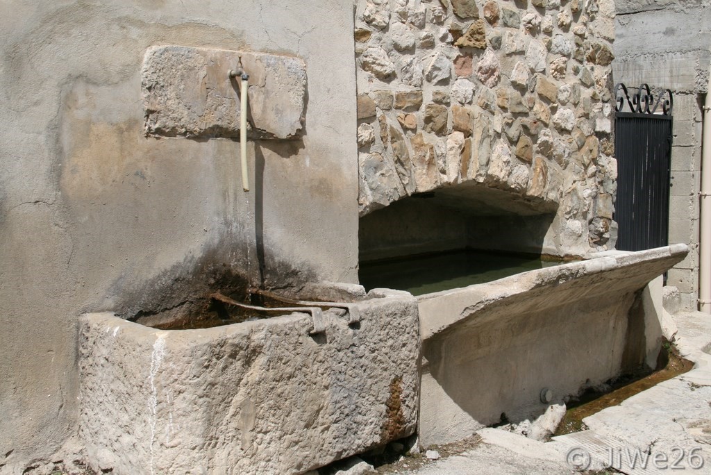 Fontaine et lavoir