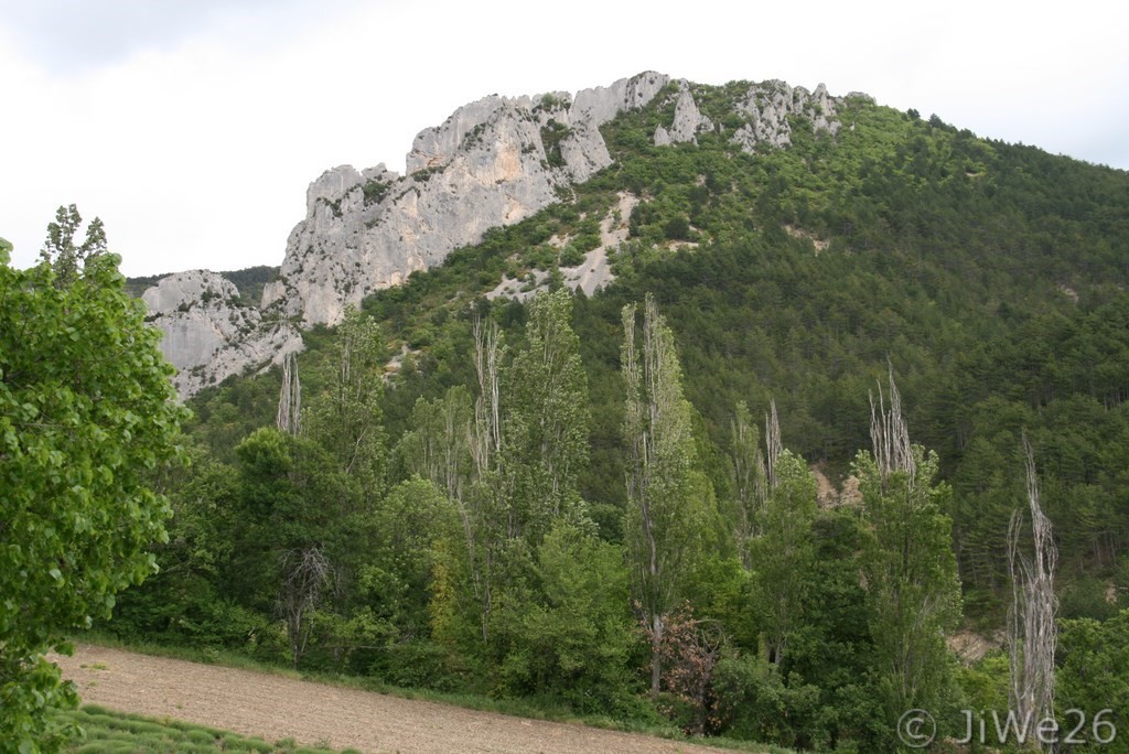 Panorama avec vue sur le Rocher de l'Aiguier