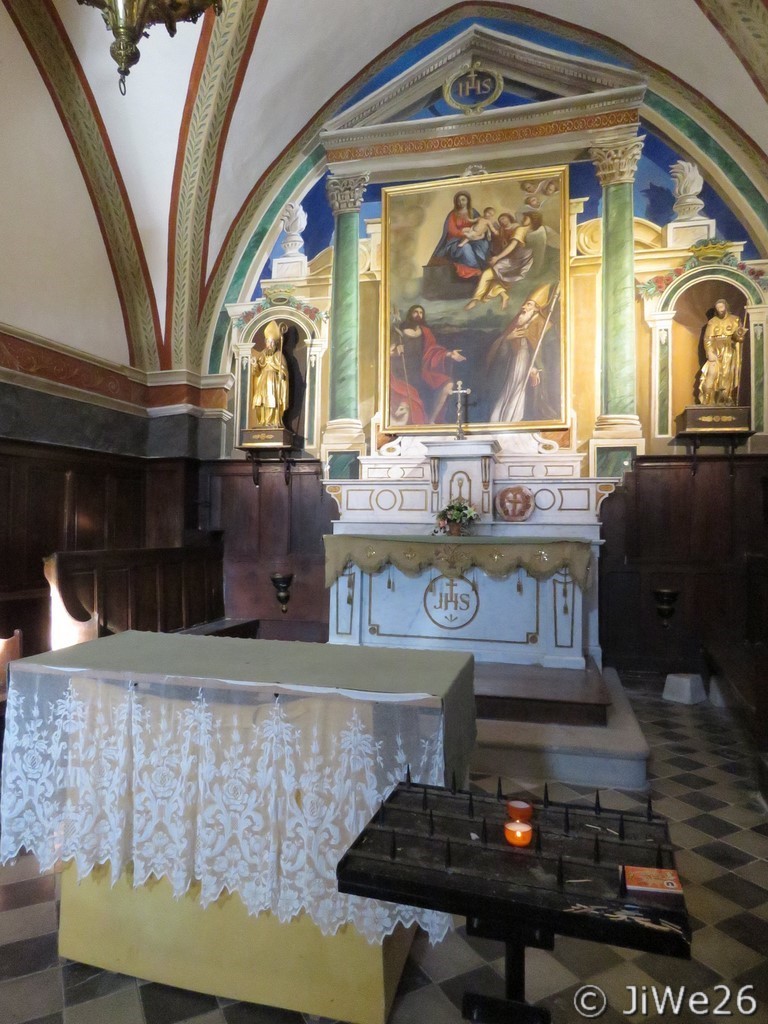 Cette église d'une sobriété extérieure décevante, révèle une véritable richesse intérieure