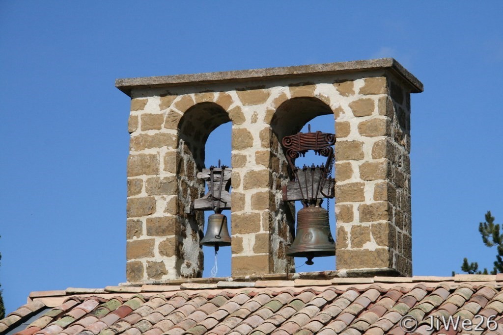 Son clocher à deux cloches