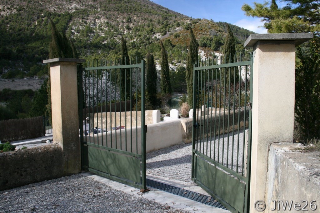 L'entrée du nouveau cimetière