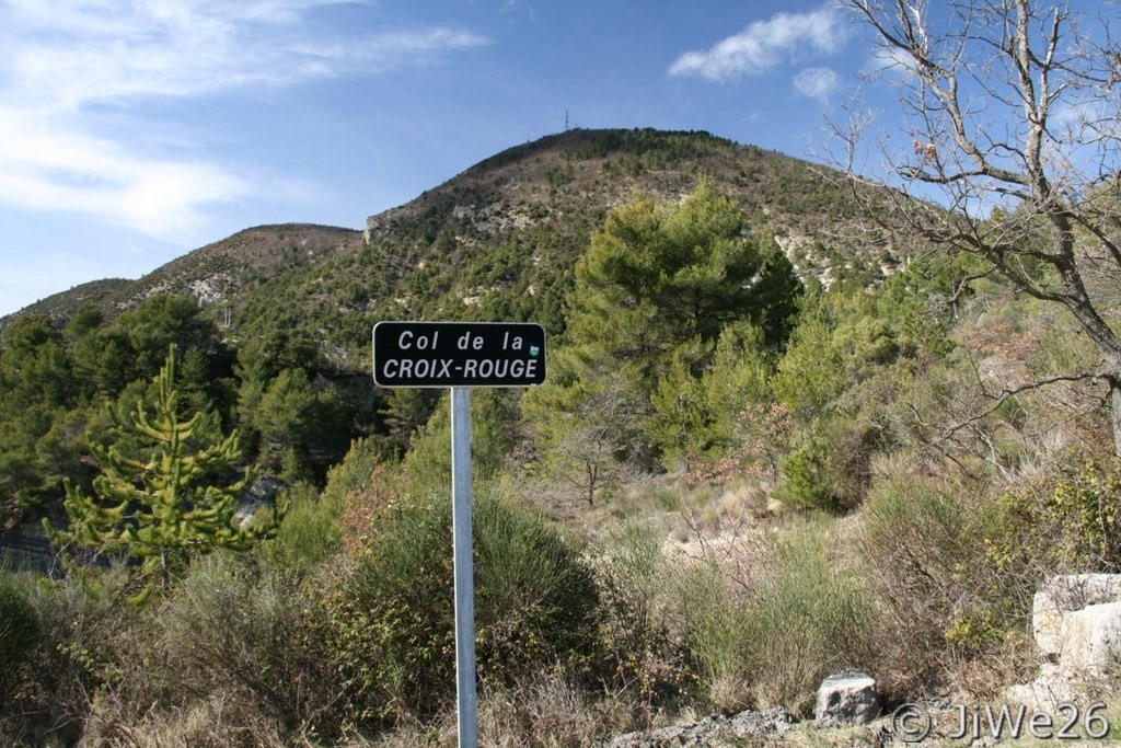Le col de la Croix Rouge, altitude 513 mètres