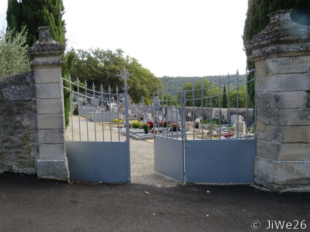 Entrée de l'ancien cimetière