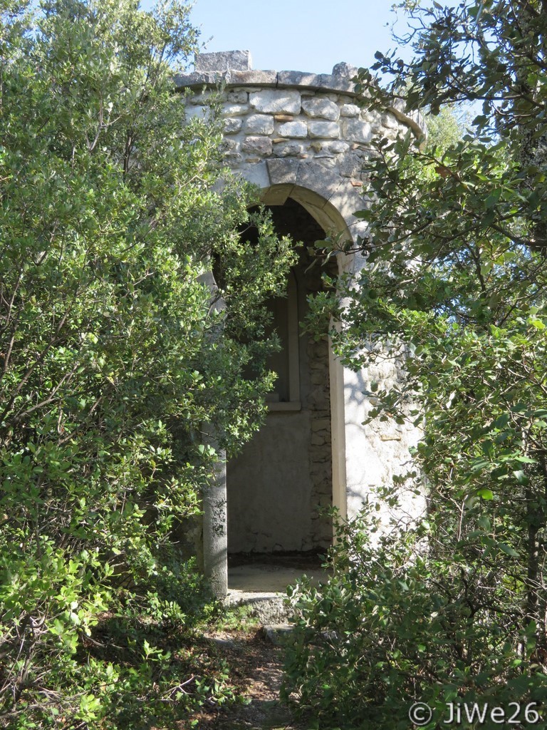 Sanctuaire se trouvant derrière la chapelle