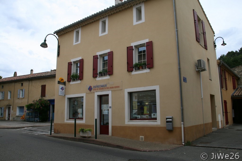 Point poste et office du tourisme