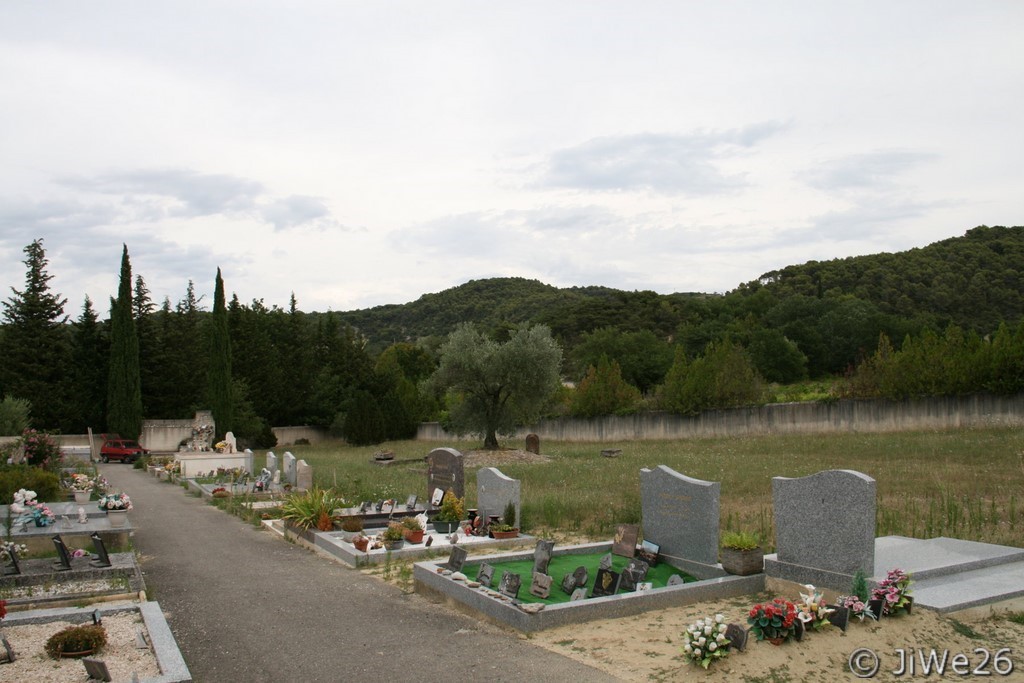 Et le troisième qui est très récent