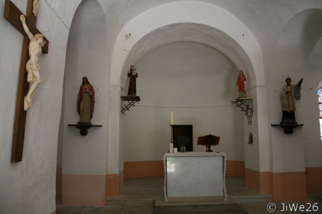 Intérieur de l'église de l'Exaltation de la Sainte-Croix