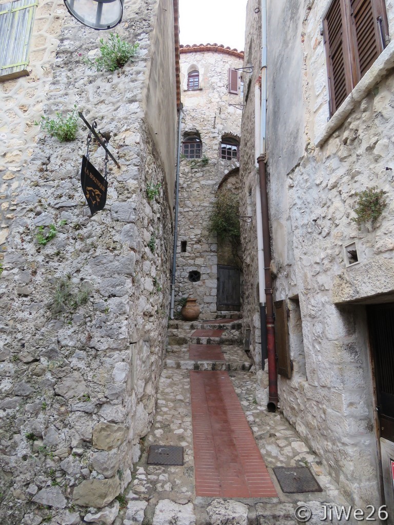 Petite ruelle de pierres