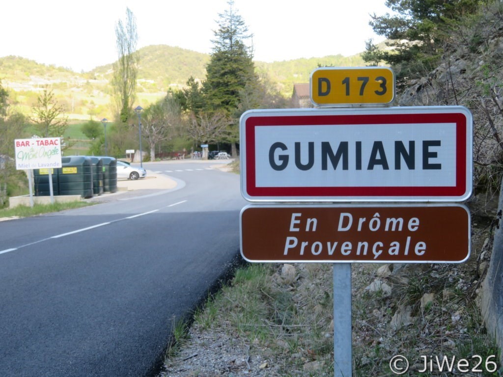 Bienvenue à Gumiane, petit village de Drôme Provençale comptant une vingtaine d'habitants