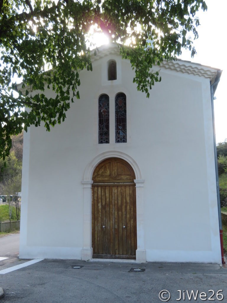 Le parvis de l'église