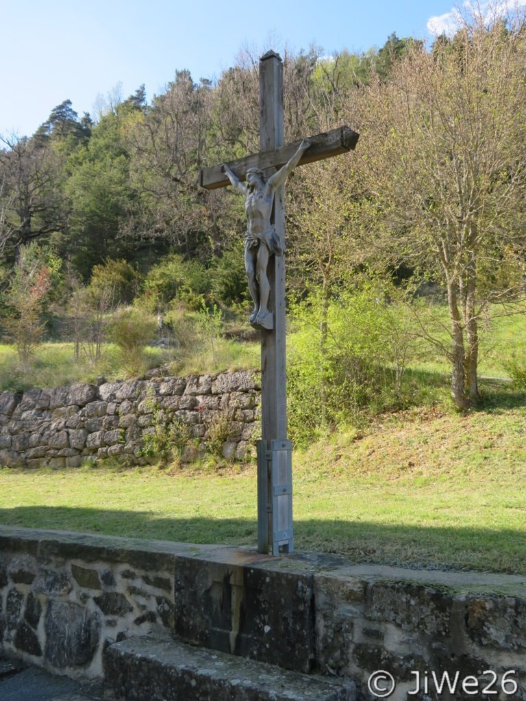 Autre vue de la croix