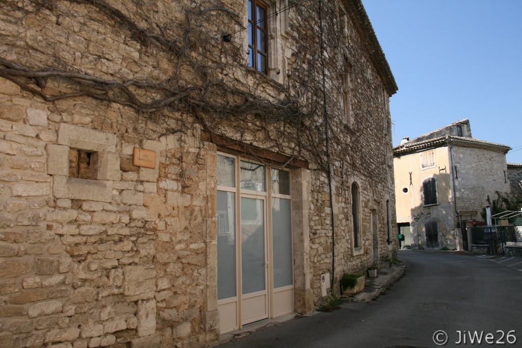 La rue du château
