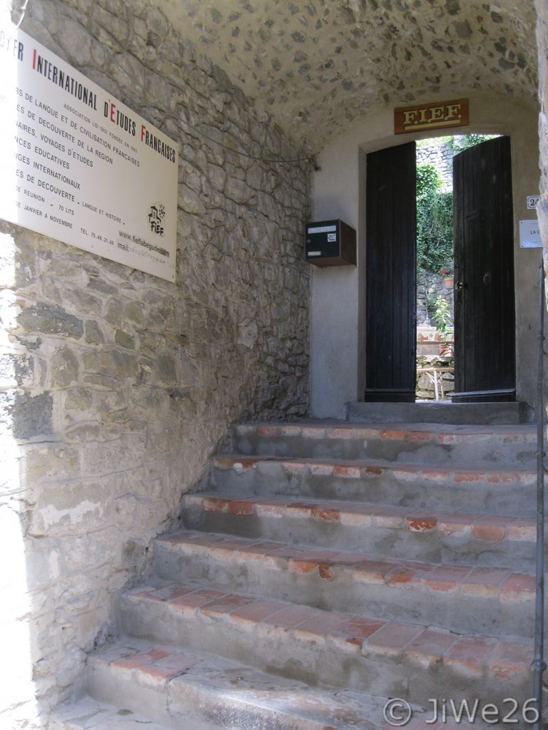 Escalier menant au F.I.E.F.