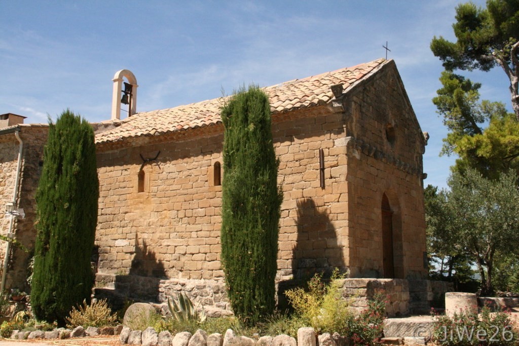 La chapelle N-D du Beaulieu vue de côté