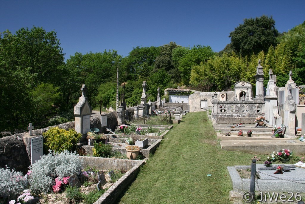 Vue partielle de l'un des cimetières, parfaitement entretenu