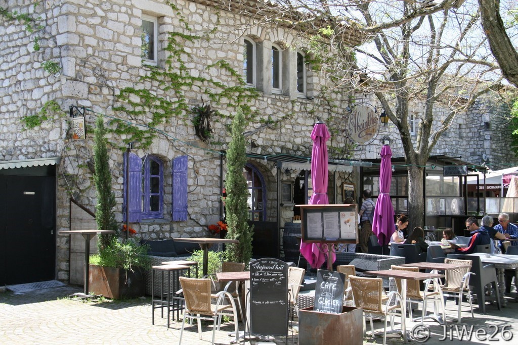 Café-Restaurant-Bistrot de Pays "L'Absinthe"