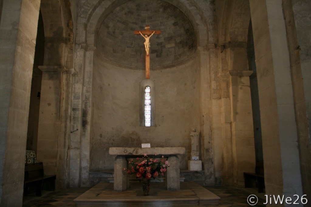 Vue intérieure de l'église Saint-Michel
