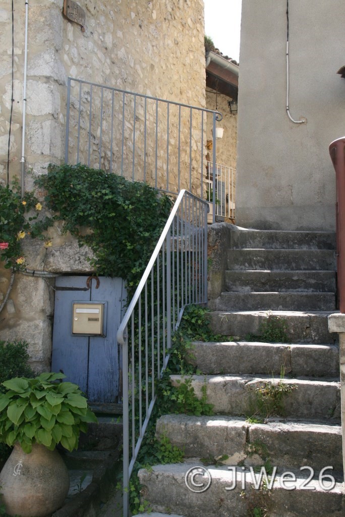 La-Motte-Chalancon_Accès calade "La Provençale"