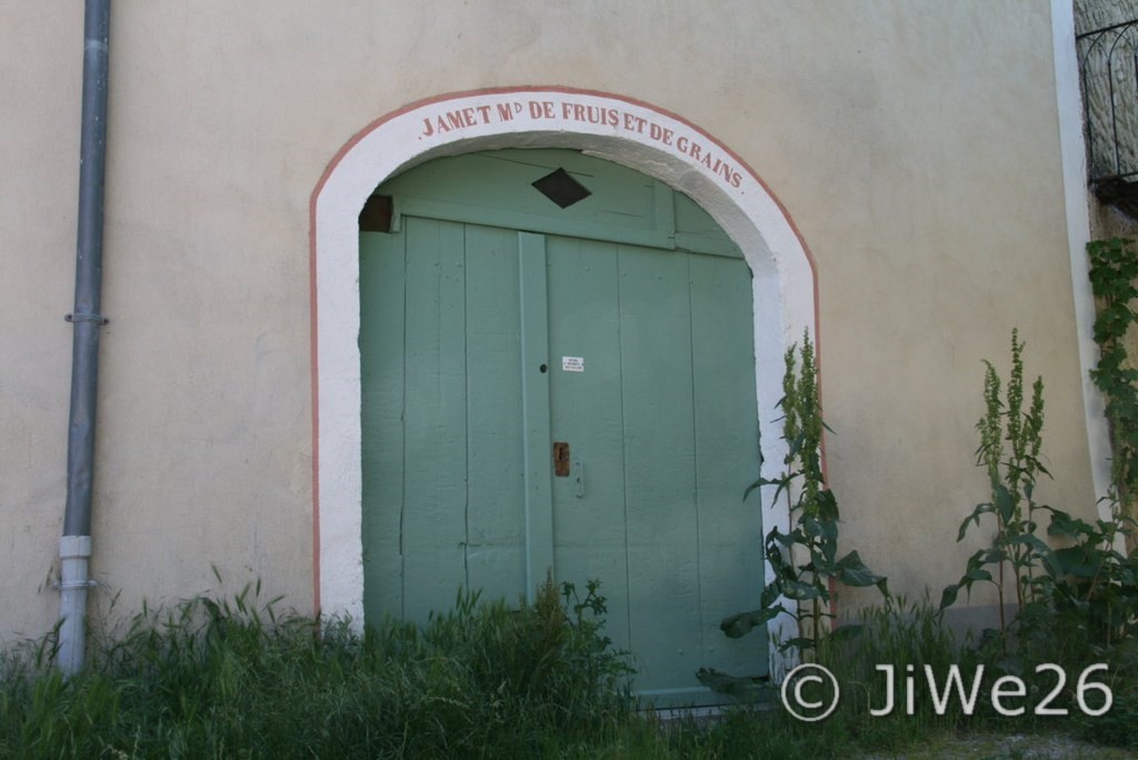 La-Motte-Chalancon_Ancien commerce Jamet