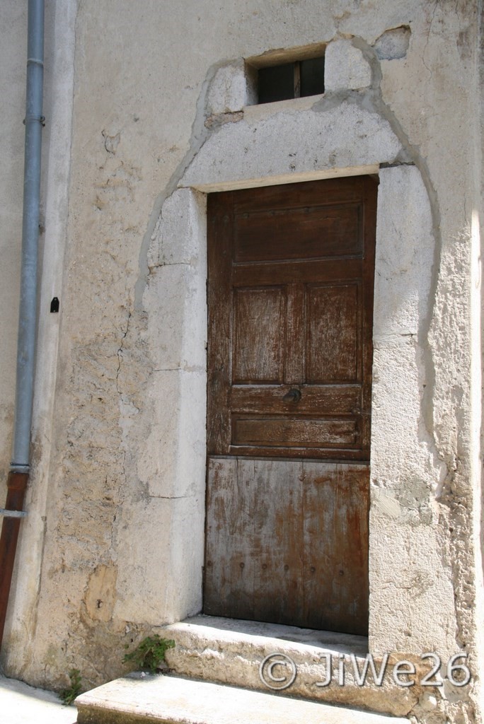 La Motte-Chalancon_Porte ancienne