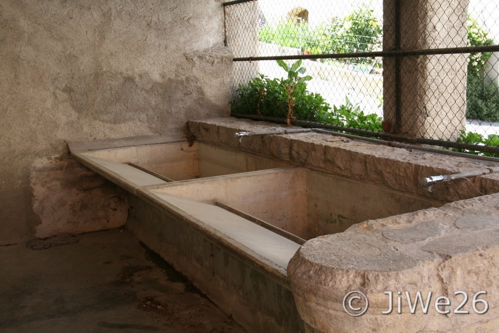 La-Motte-Chalancon_Le lavoir Rue du Bourg