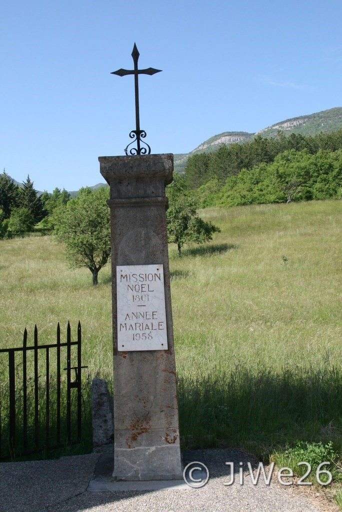 La-Motte-Chalancon_Croix de mission 