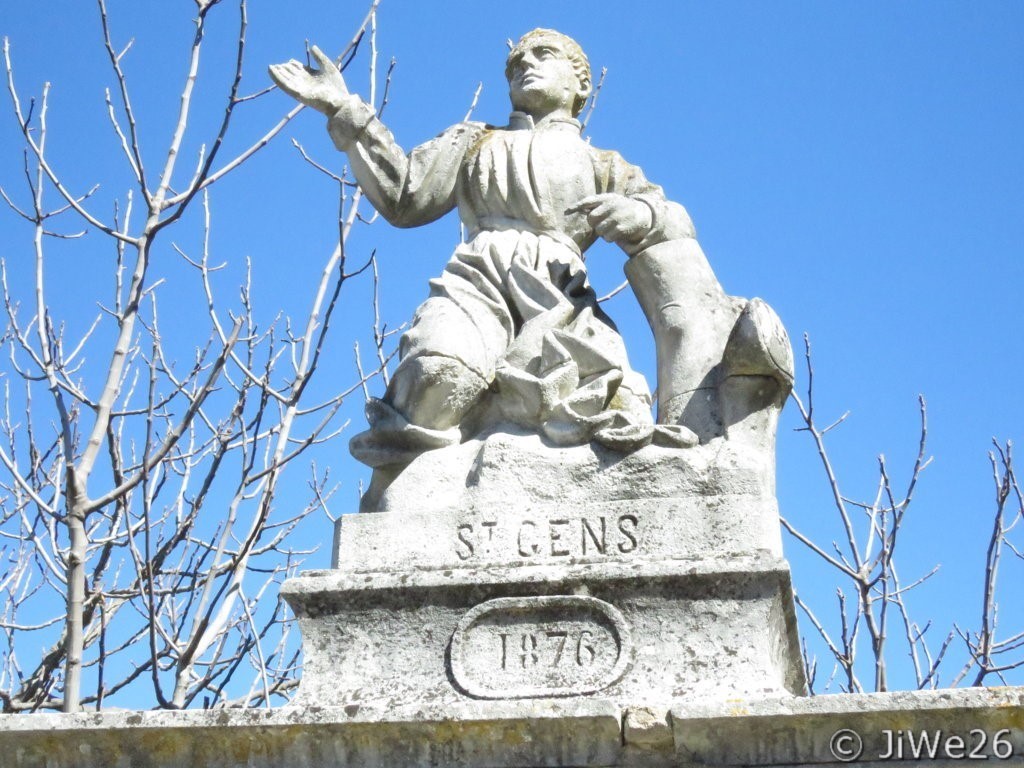 Statue de Saint-Gens de 1876, restaurée en mars 1995 par la confrérie de St-Gens et la commune de Beaucet