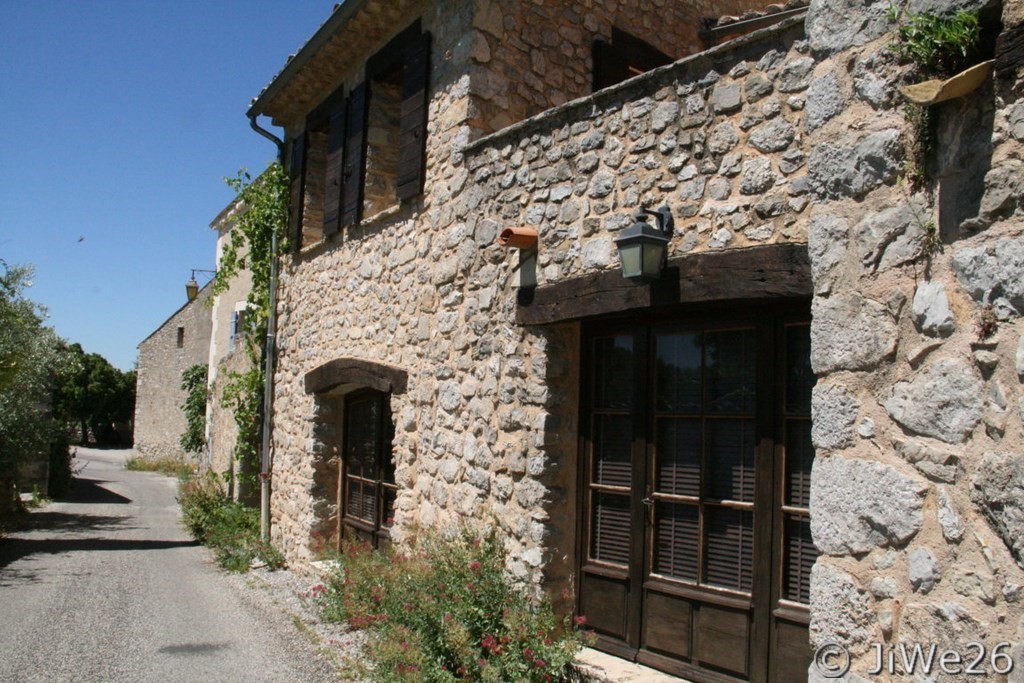 En matière de restauration, il y a des gens qui savent y faire, et en voilà un bel exemple - Plutôt bien réussie non ?