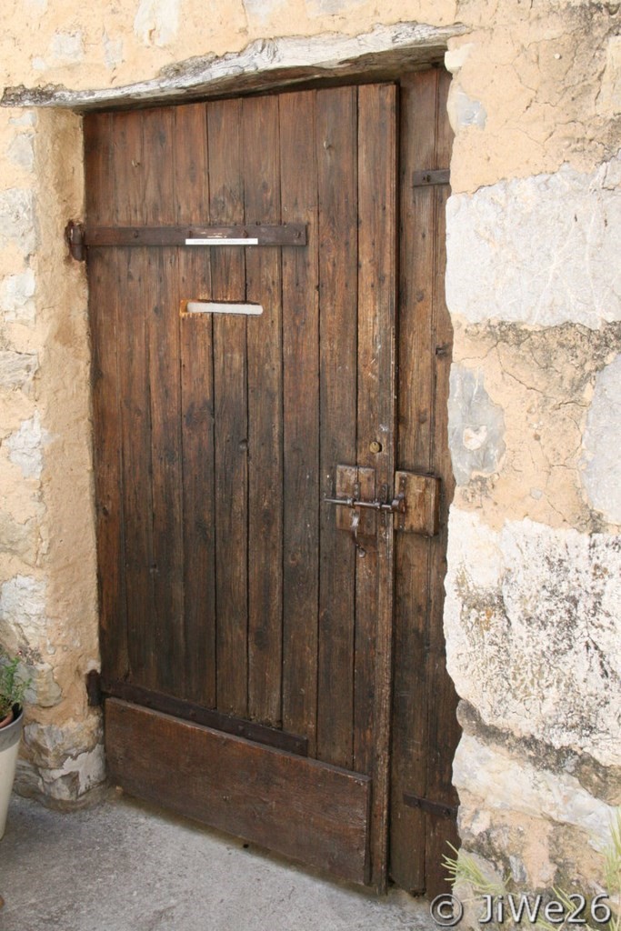 Un autre jolie porte ancienne