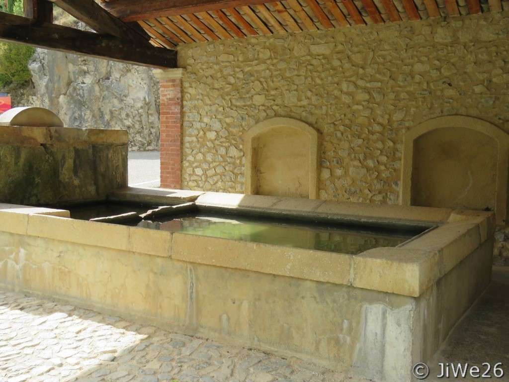 Et à l'intérieur, le lavoir