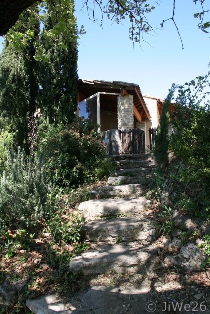 Mérindol-les-Oliviers_Beau coin de verdure