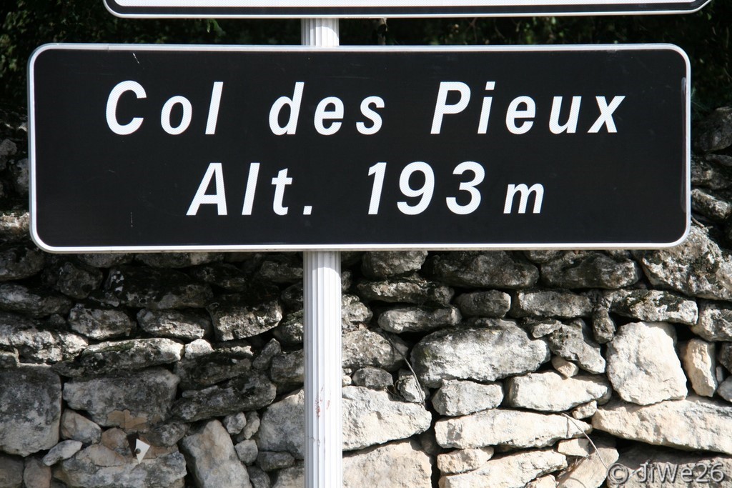 Nous quittons la D859 pour monter au Belvédère, je constate que nous ne sommes qu'à 193m d'altitude