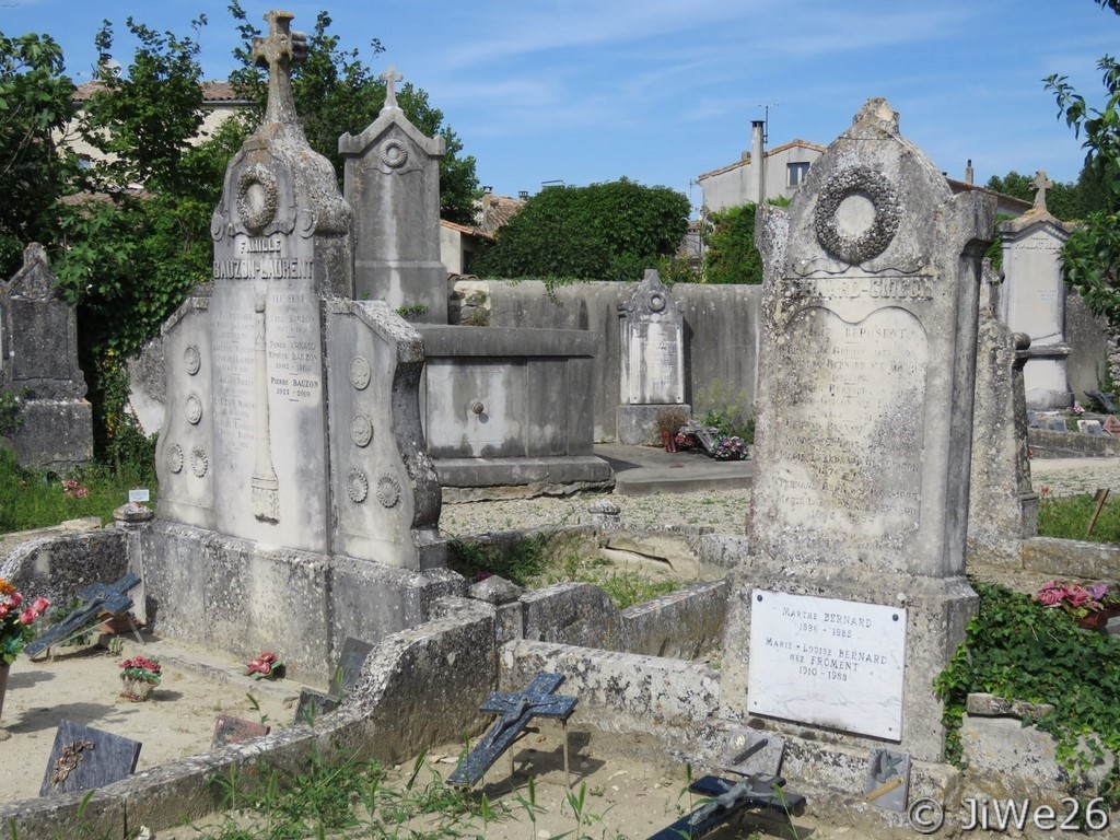 Quelques tombes anciennes