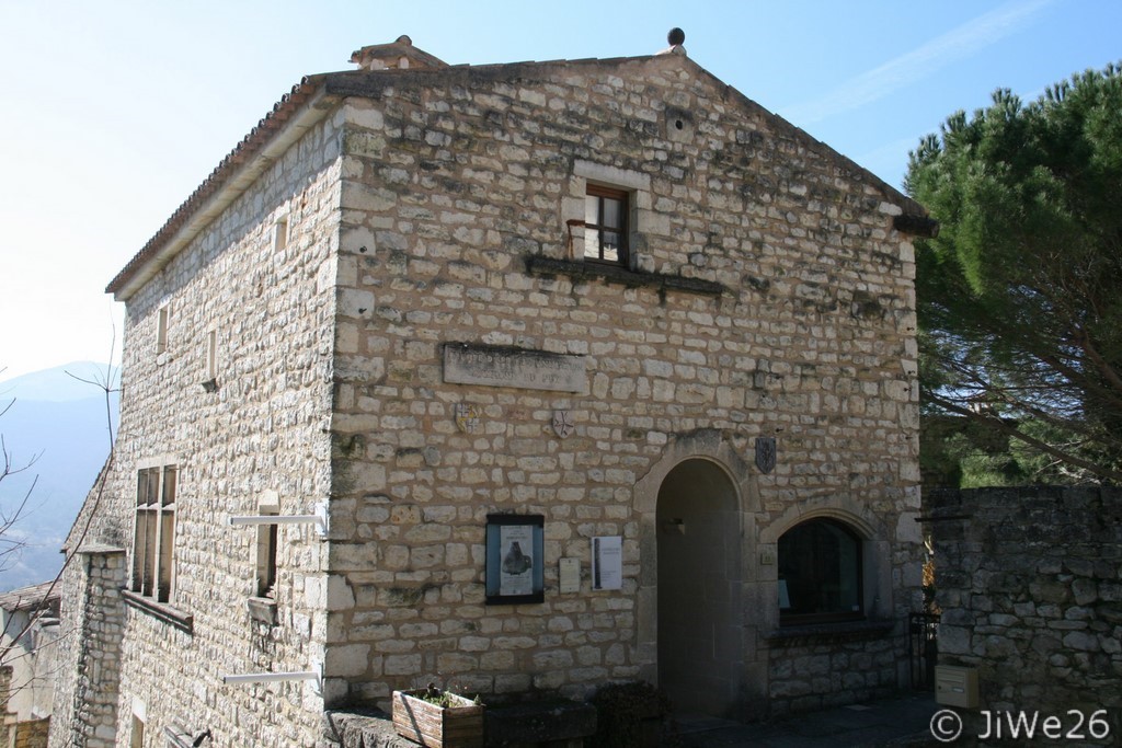Le Centre International d'Art et d'Animation Raymond du Puy