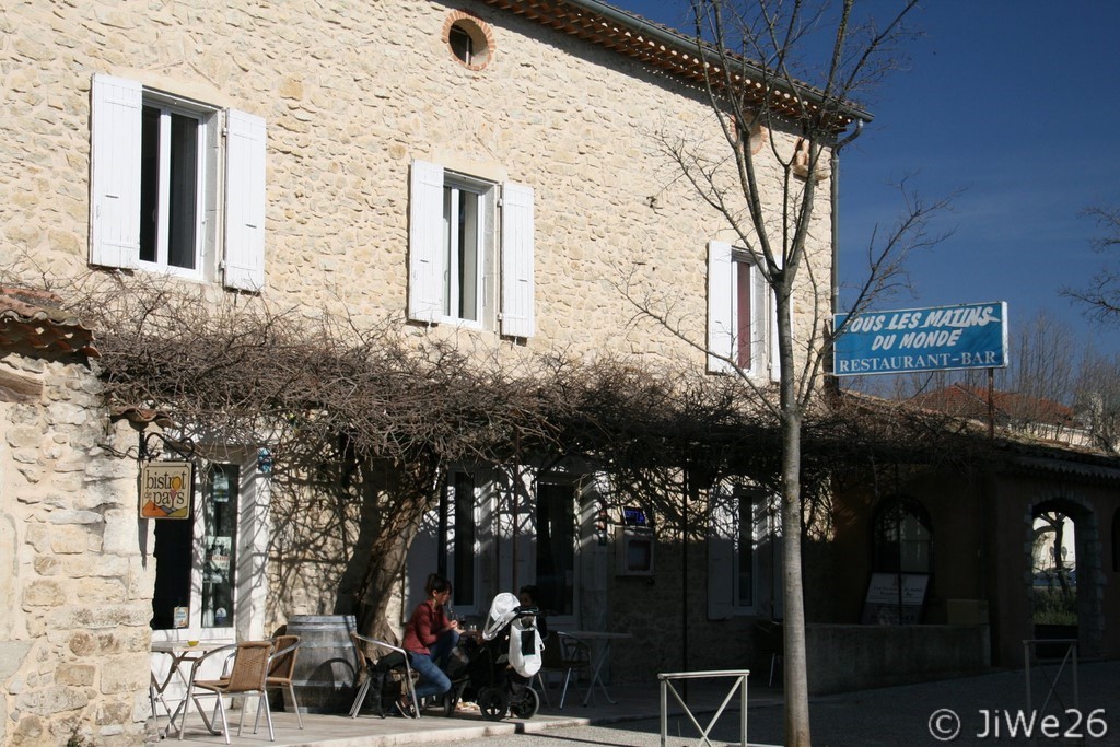 Le restaurant "Tous les matins du Monde", établissement labellisé "Bistrot de Pays"où nous nous sommes restaurés. Très bonne adresse !