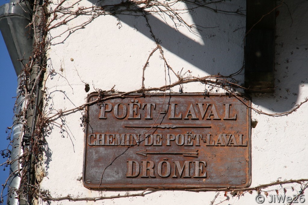 Plaque de cocher sur la façade de la maison "La Grâce"