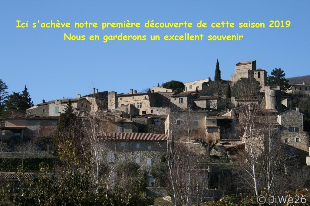 Le vieux village vu d'en bas