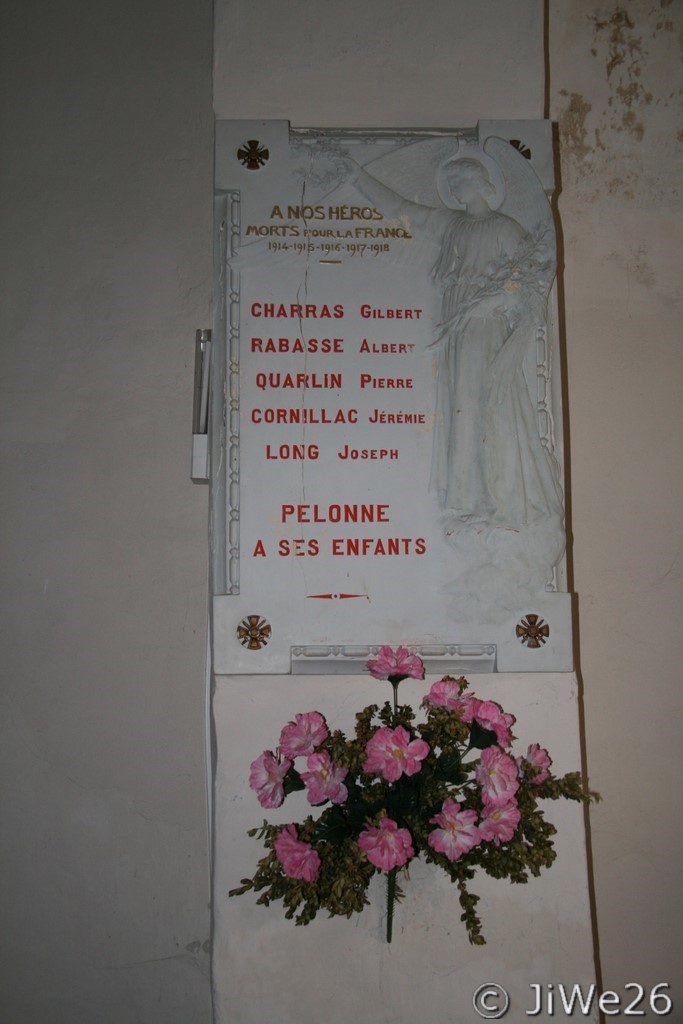 Intérieur de l'église de Pelonne