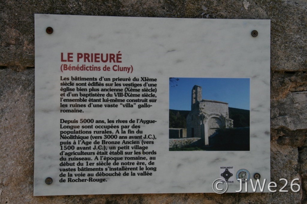 Panneau didactique sur le prieuré