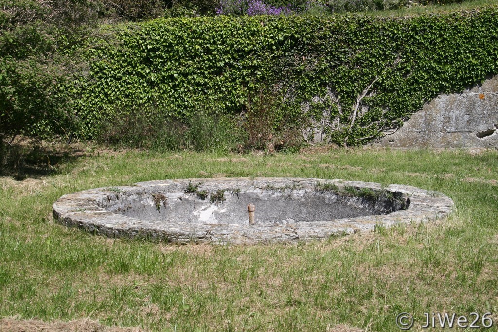 Château de Montjoux - Un jet d'eau au repos