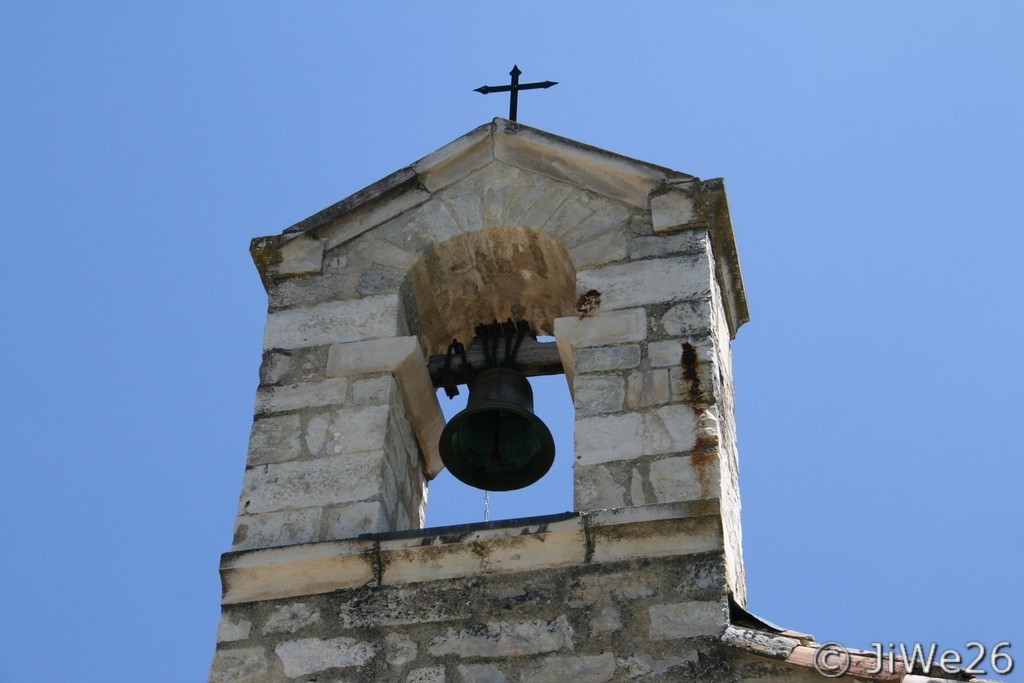 Le clocher qui a été refait en 1948