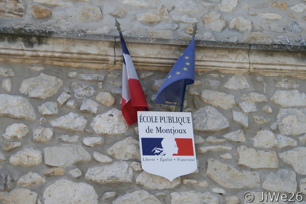 La mairie a quitté les murs de l'école en 1992
